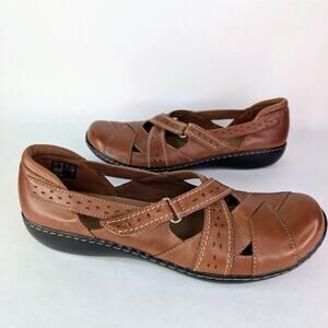 Clarks Collection Women's Ashland Spin Brown Leather Size 12N